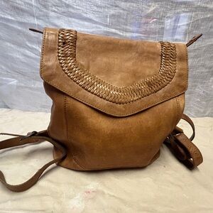 Vilenca Holland Elegant Tan Leather Backpack with Braided Accent